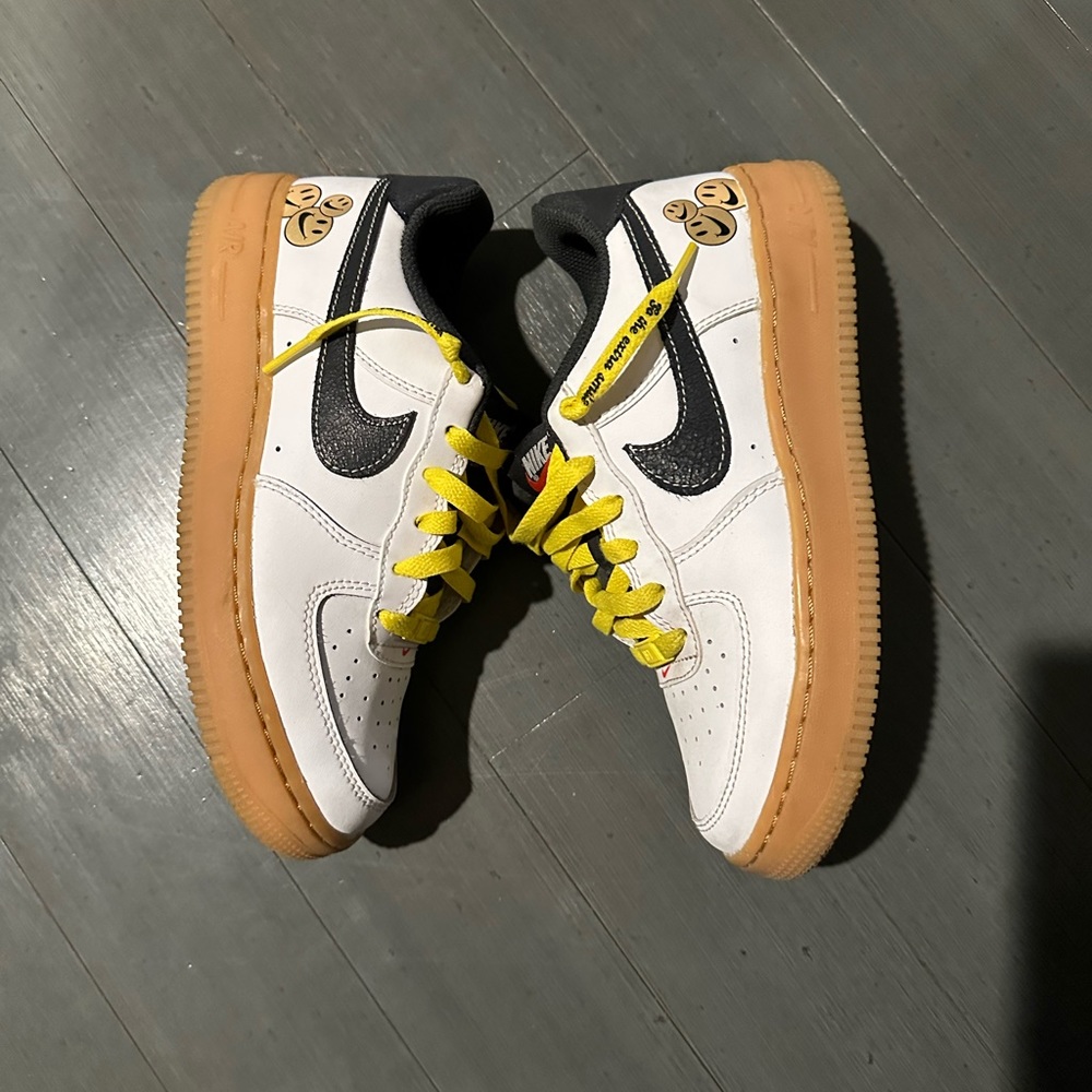 Nike Air Force 1 smile